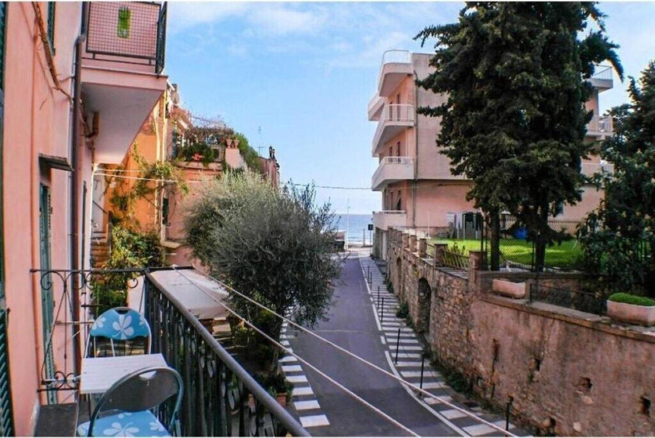 Casa Acqua Mare Parasio 因佩里亚 外观 照片